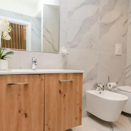 Vivimi - Bligny Luxury House Милан